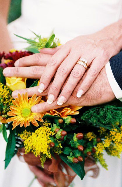 hands of newly weds