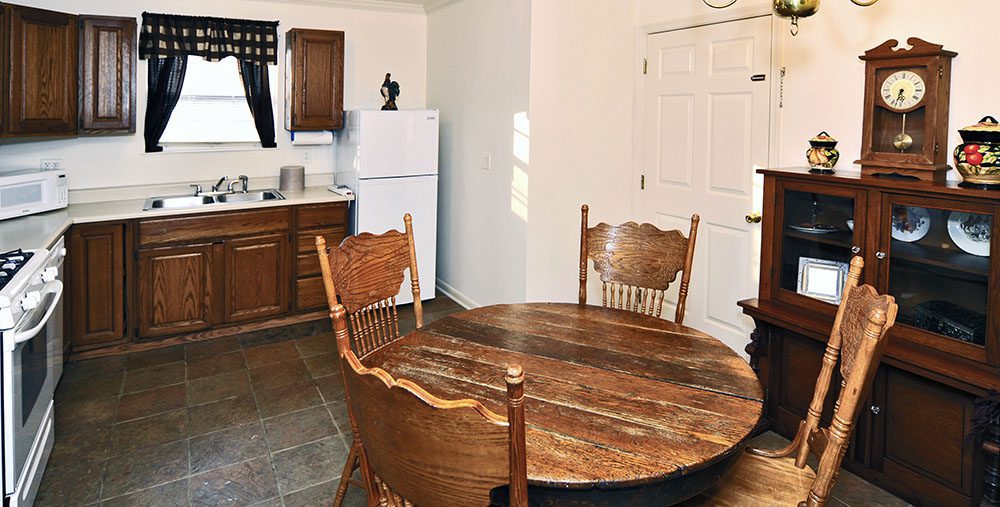 Coach Suite Dining Room